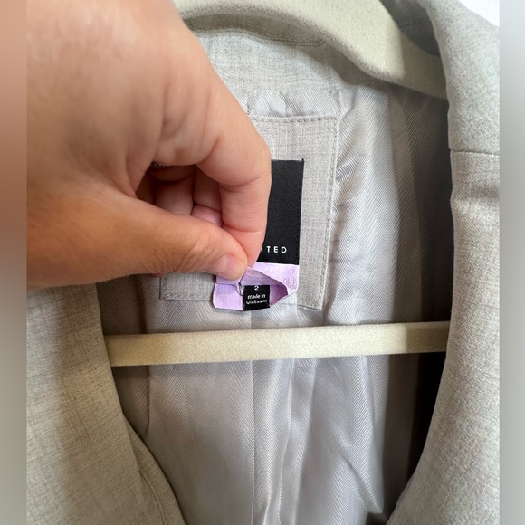 Vintage 2000s The Limited Suit Jacket Blazer. Size 2. - Picture 5 of 7